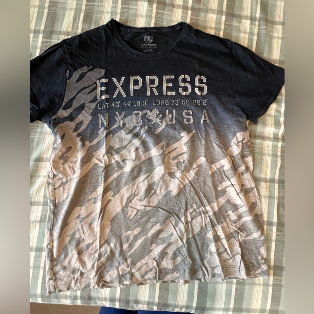 Men’s express tshirt. Size xxl but shrunk so it fits like and xl